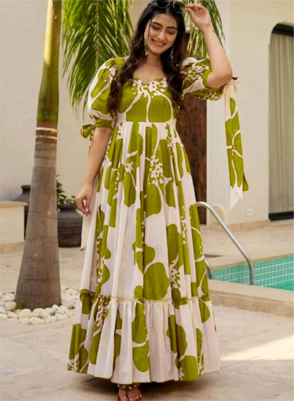 KHANAK - The Elegent Ananrkali Fully Stiched Dress